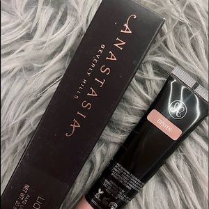 BRAND NEW - Anastasia Liquid Glow Highlighter - Oyster